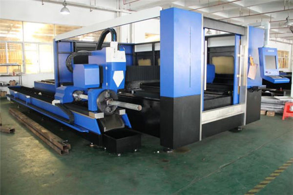 സൈപ്‌കട്ട് ഫൈബർ 3 ഡി ലേസർ കട്ടിംഗ് മെഷീൻ 1070nm ലേസർ തരംഗദൈർഘ്യം